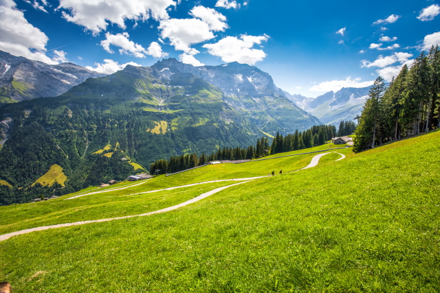 Views down the Lauterbrunnen Valley