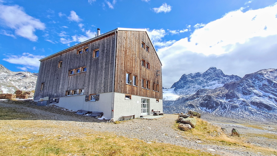 The far side of the Kesch hut