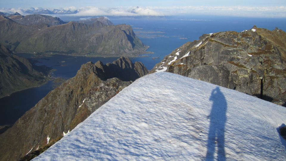 Looking East from the top of Justadtinden