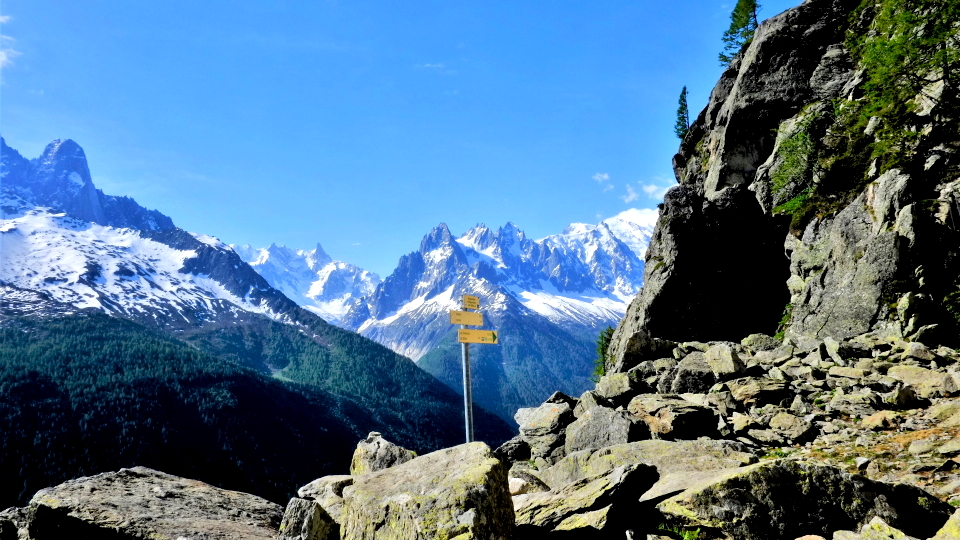 Views on the way up to Lac Blanc above Chamonix